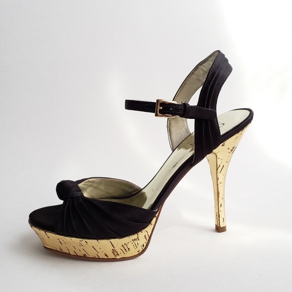 Guess by Marciano Shoes - NWOT GUESS BY MARCIANO Black Gold Heels Size 6.5